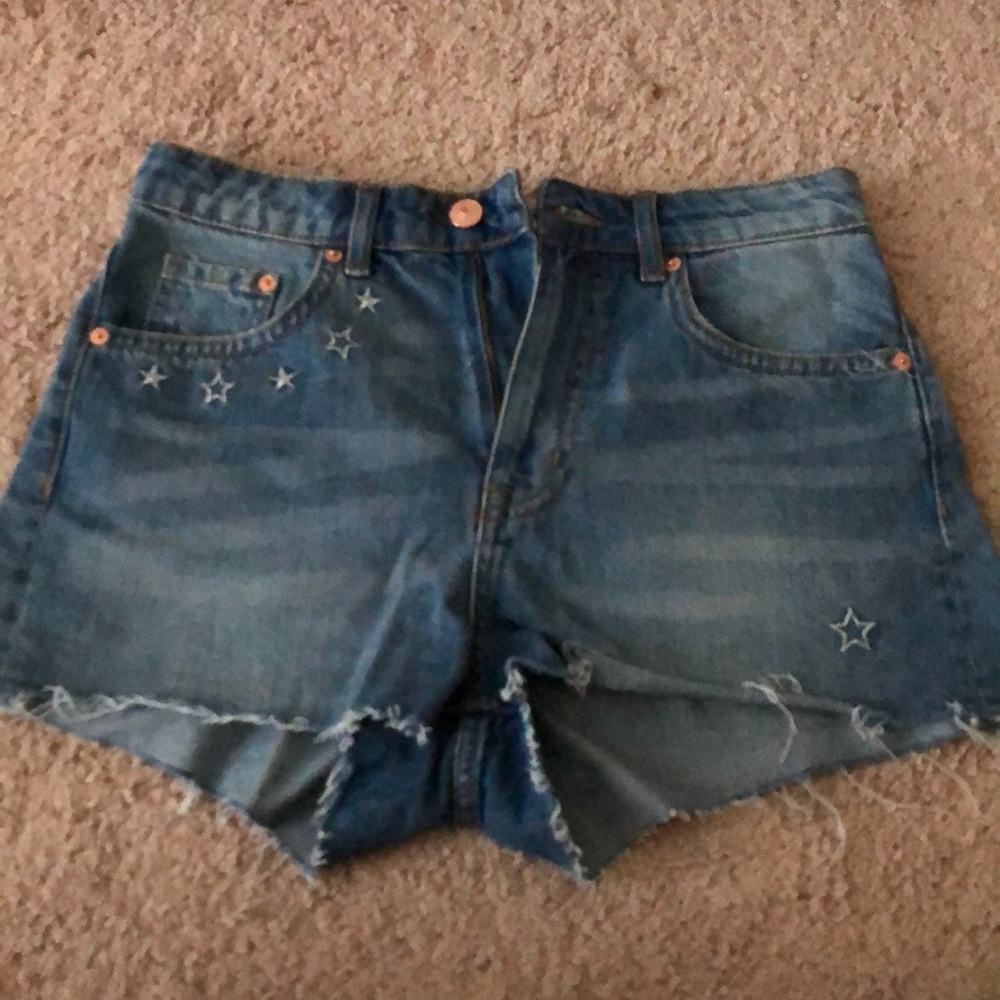 H&M Coachella high waisted shorts